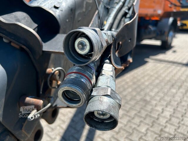 Camion basculante trilateral MERCEDES-BENZ 1828 3Skipper + PKG 12001 Kran 4x2