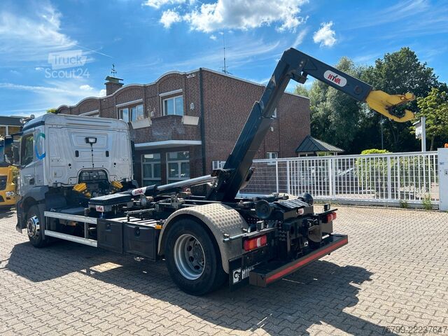 Camião porta-contentores de gancho MERCEDES-BENZ 1836 Antos Abroller 4x2