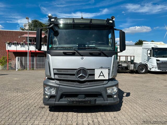 Camião porta-contentores de gancho MERCEDES-BENZ 1836 Antos Abroller 4x2