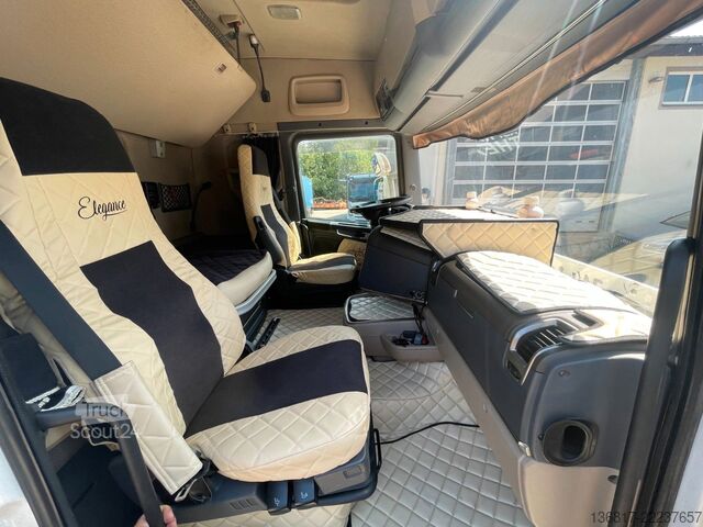 Standard SZM SCANIA R440 4x2 Highline Lowliner Standhei. vollversp.