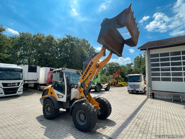 Колісний навантажувач LIEBHERR L506 COMPACT G8 Radlader 4IN1-Schaufel u. Gabel