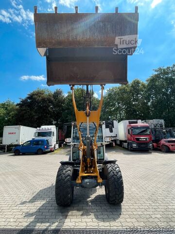 Колісний навантажувач LIEBHERR L506 COMPACT G8 Radlader 4IN1-Schaufel u. Gabel