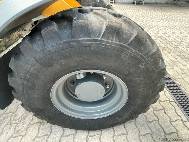 Колісний навантажувач LIEBHERR L506 COMPACT G8 Radlader 4IN1-Schaufel u. Gabel