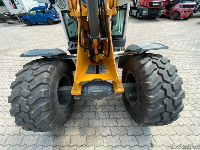 Колісний навантажувач LIEBHERR L506 COMPACT G8 Radlader 4IN1-Schaufel u. Gabel