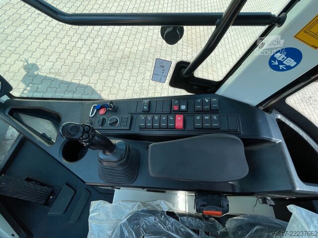 Колісний навантажувач LIEBHERR L506 COMPACT G8 Radlader 4IN1-Schaufel u. Gabel