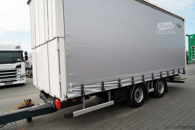 Remorque ouverte avec bâche FRUEHAUF / PRZYCZEPA / PRZEJAZDOWA / OSIE SAF / 2022 /