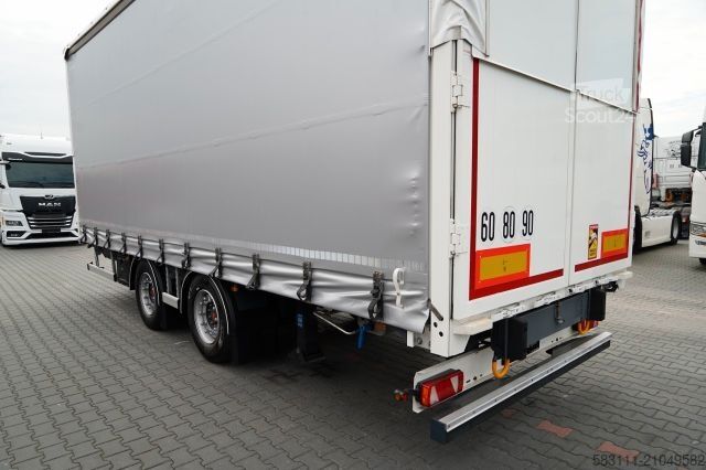 Remorque ouverte avec bâche FRUEHAUF / PRZYCZEPA / PRZEJAZDOWA / OSIE SAF / 2022 /