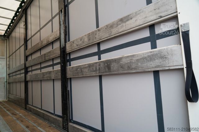 Remorque ouverte avec bâche FRUEHAUF / PRZYCZEPA / PRZEJAZDOWA / OSIE SAF / 2022 /