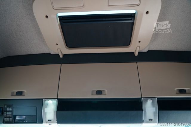 Tracteur routier standard MAN TGX 18.510 / LOW DECK / MEGA / RETARDER / REGULO