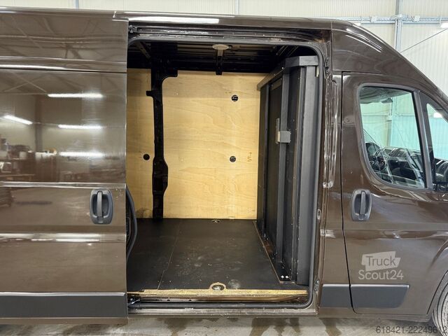 Furgon blaszak FIAT Ducato L3H2 UPS BROWN 2.3 MJT 140 POST PACK