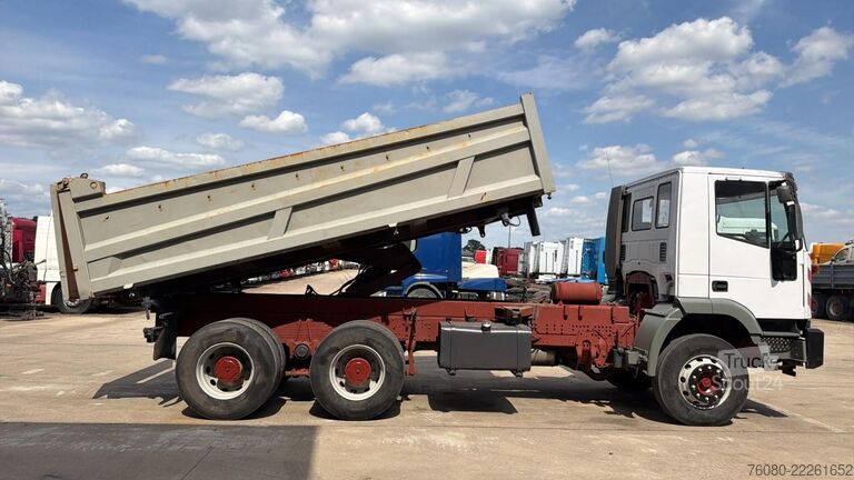 Dumper Iveco Eurotrakker 330 E 34 (GRAND PONT / CHASSIS 10MM...