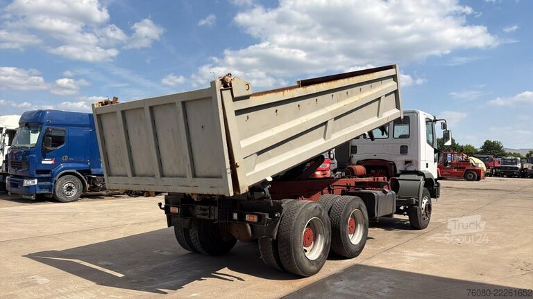 Dumper Iveco Eurotrakker 330 E 34 (GRAND PONT / CHASSIS 10MM...