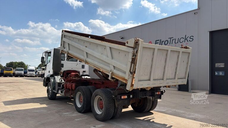 Dumper Iveco Eurotrakker 330 E 34 (GRAND PONT / CHASSIS 10MM...