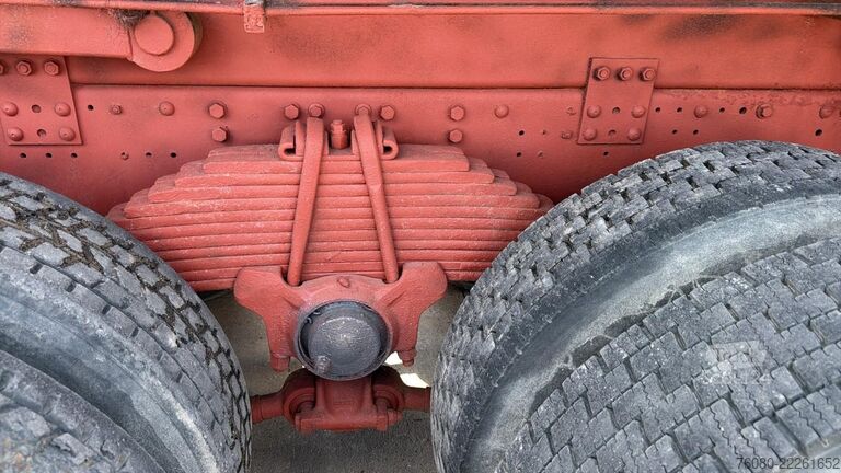 Dumper Iveco Eurotrakker 330 E 34 (GRAND PONT / CHASSIS 10MM...