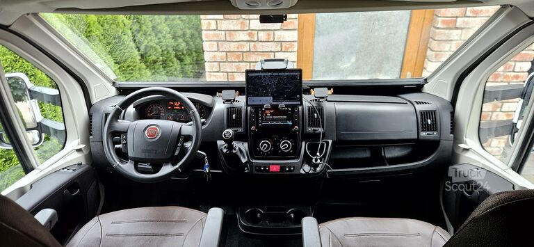 Half-integraal camper Euramobil Forster 741QB