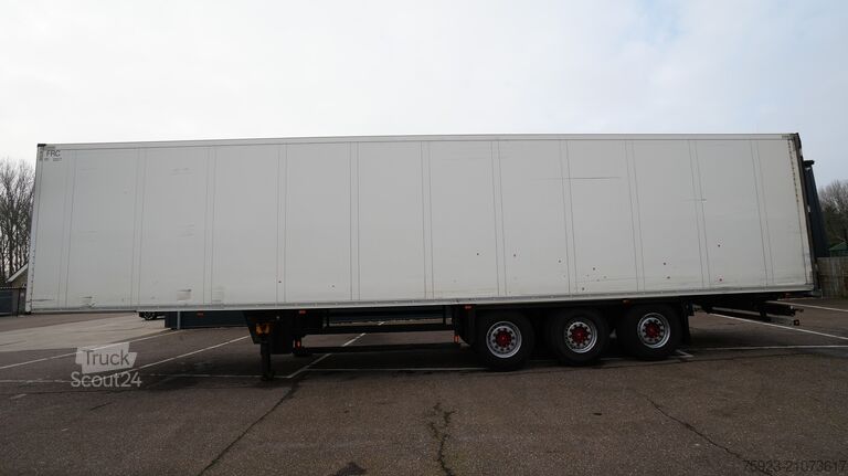 Refrigerated/frozen transport Schmitz Cargobull 3 AXLE FRIGO TRAILER