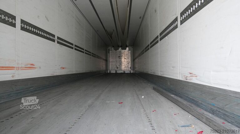 Refrigerated/frozen transport Schmitz Cargobull 3 AXLE FRIGO TRAILER