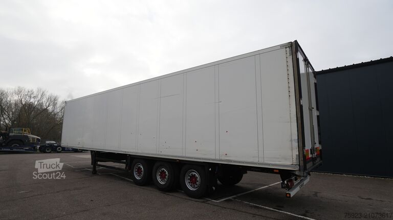 Refrigerated/frozen transport Schmitz Cargobull 3 AXLE FRIGO TRAILER