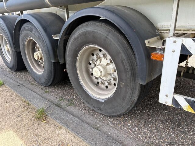 Silo Feldbinder Silo 36M3 / BPW Axles / Discbrakes
