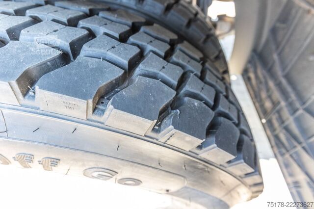 Estándar-SZM MAN TGS 33.470 BBS-6x6 (motor new 28.000 km)