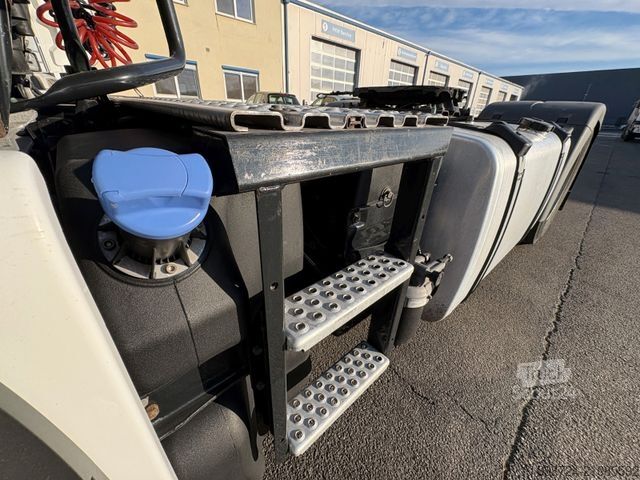 Standard SZM MAN TGX 18510*Intarder*Kühlbox*Navi*Klima*TÜV*2Tanks