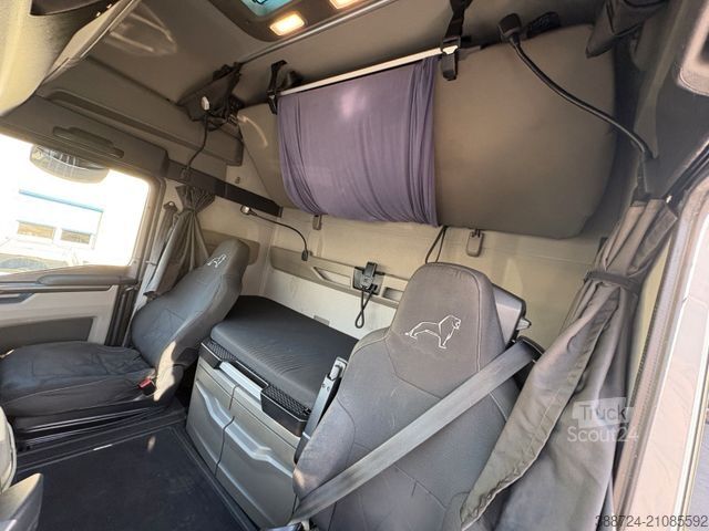 Standard SZM MAN TGX 18510*Intarder*Kühlbox*Navi*Klima*TÜV*2Tanks