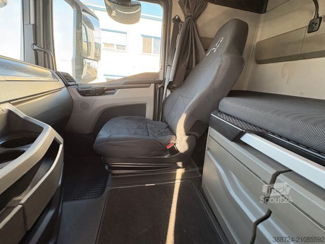 Standard SZM MAN TGX 18510*Intarder*Kühlbox*Navi*Klima*TÜV*2Tanks