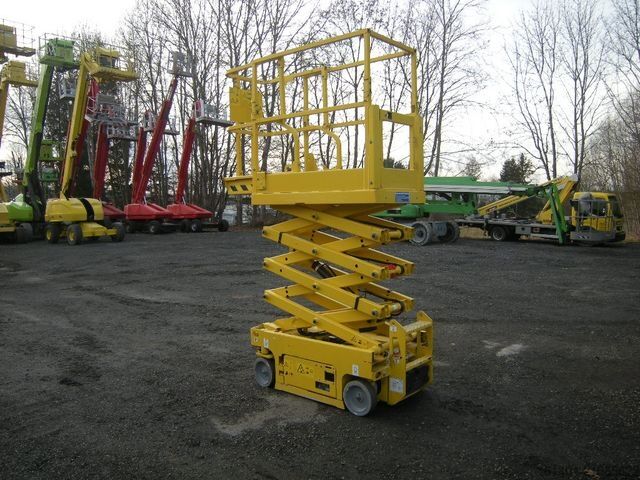 Work platform GENIE GS 1330, Scherenarbeitsbühne Genie 5,9 m