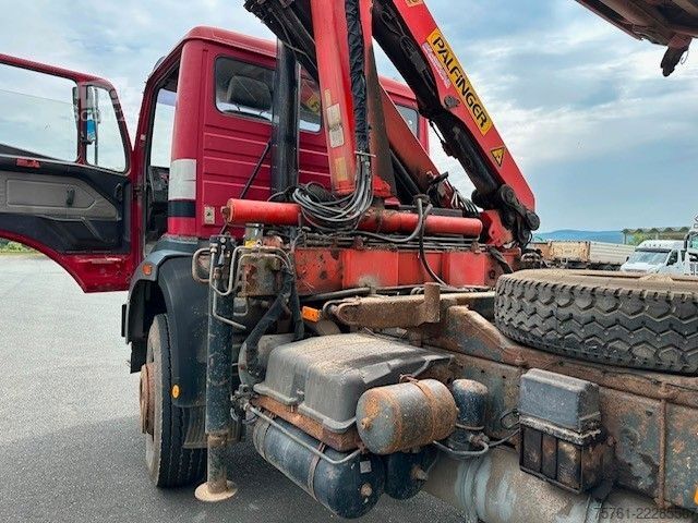 Autocamion basculant tridirecțional MERCEDES-BENZ 1824 AK Palfinger PK 8000