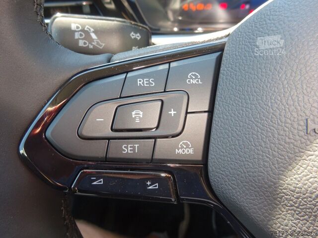 شاحنة بانل FORD Transit Connect Limited L1 Kasten Stndhzg 2xS-Tü