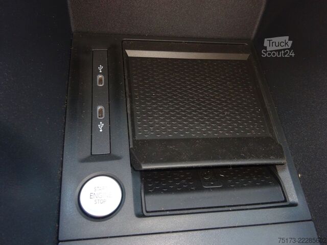 شاحنة بانل FORD Transit Connect Limited L1 Kasten Stndhzg 2xS-Tü