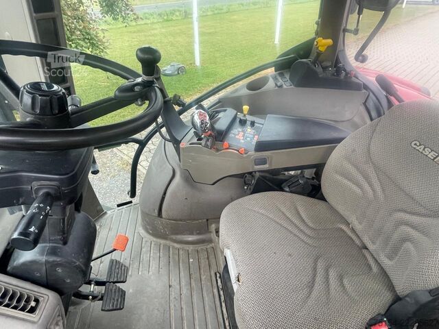 Traktor Case-IH CVX 130
