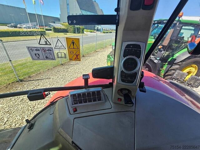 Traktor Massey Ferguson 8690 Dyna VT
