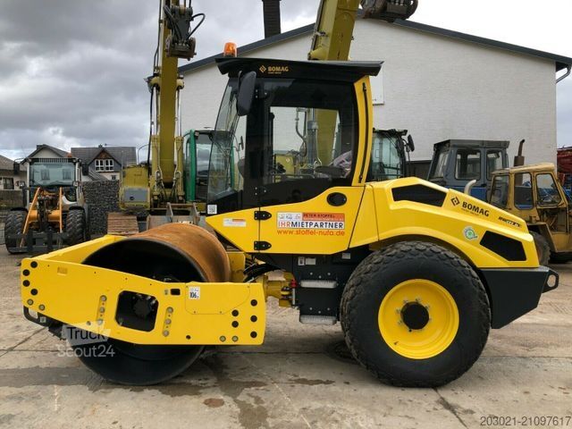 Μονότυμπανο οδοστρωτήρας BOMAG BW 177 D - 5 *MIETEN*