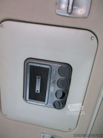 Kühlkoffer-LKW SCANIA R730 6x2*4 V8 | Night Klima| RETARDER | BURG TRA