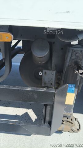 Box-semitrailer Schmitz Cargobull 