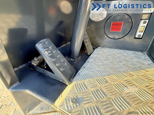 Nelisuuntatrukki Combilift C2500CB DIESEL TRIPLEX 5500 POSITIONER