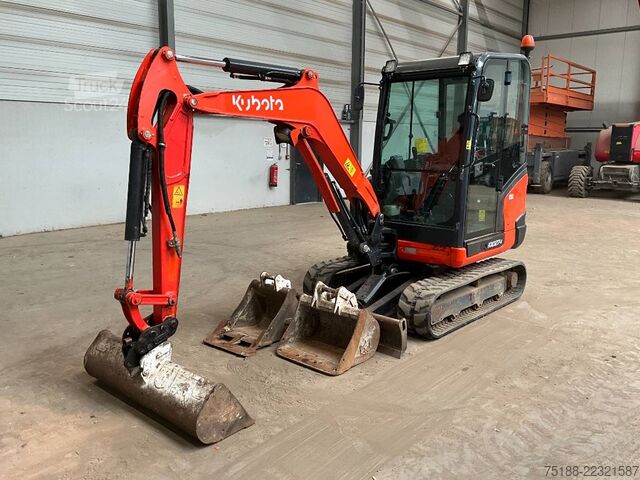 Miniekskavators Kubota KX 027-4