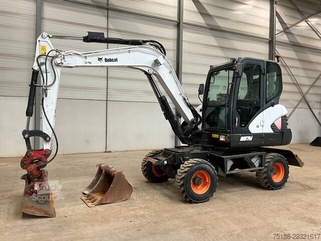 Riteņu ekskavators Bobcat E 57 W