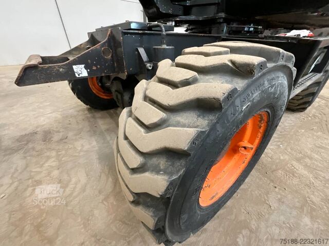 Riteņu ekskavators Bobcat E 57 W