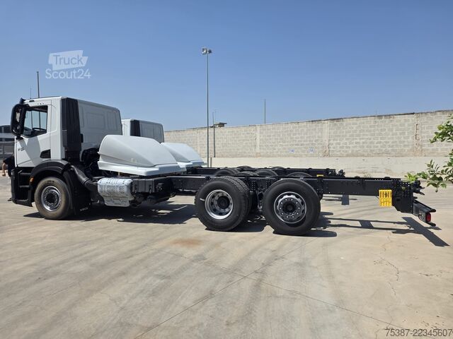 هيكل الشاحنة IVECO 280X50