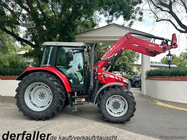 Dodávka Massey Ferguson 5410 Dyna-4 mit Frontlader