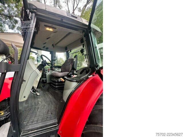 Dodávka Massey Ferguson 5410 Dyna-4 mit Frontlader
