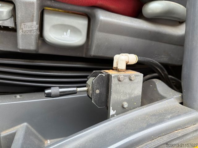 Kiepwagen IVECO Stralis AT260T44 6x4 Kipper Kran Pakfinger 16052