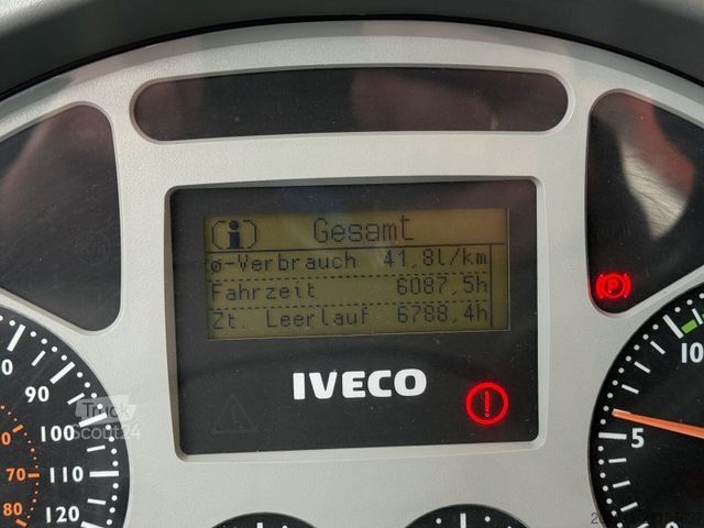 Driezijdige kipper IVECO Stralis AT260T44 6x4 Kipper Kran Pakfinger 16052