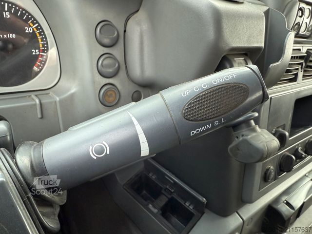 Driezijdige kipper IVECO Stralis AT260T44 6x4 Kipper Kran Pakfinger 16052