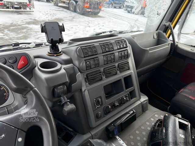Driezijdige kipper IVECO Stralis AT260T44 6x4 Kipper Kran Pakfinger 16052