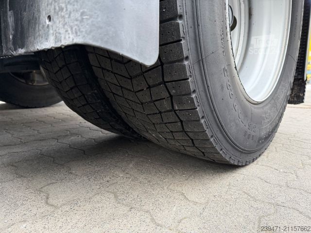 Стандартний тягач SCANIA R520 V8 2x Tank Retarder ACC Leder