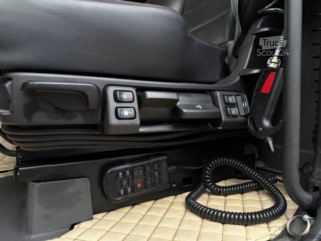 Стандартний тягач SCANIA R520 V8 2x Tank Retarder ACC Leder