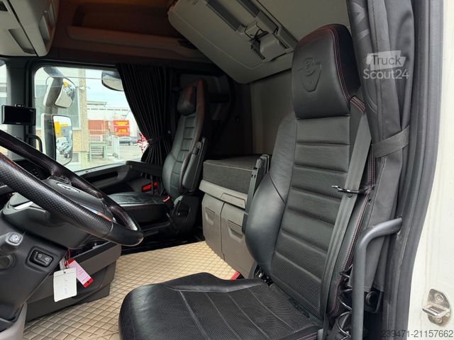 Стандартний тягач SCANIA R520 V8 2x Tank Retarder ACC Leder